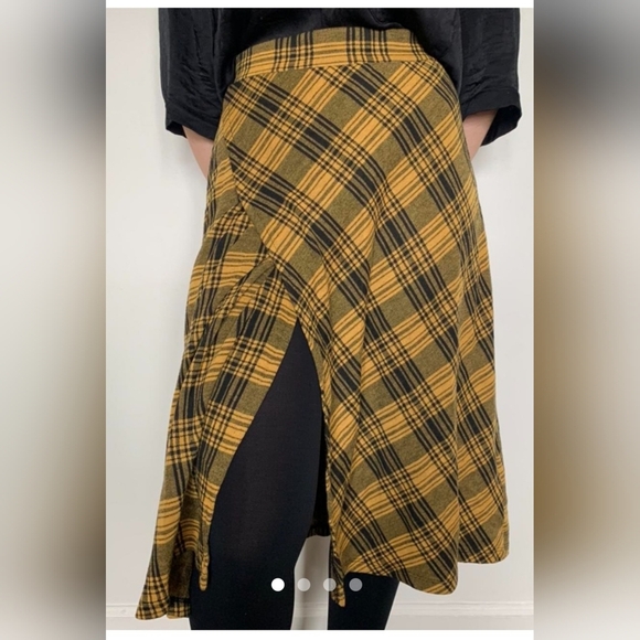 Zara Dresses & Skirts - Zara Yellow And Black Plaid Skirt Size S.